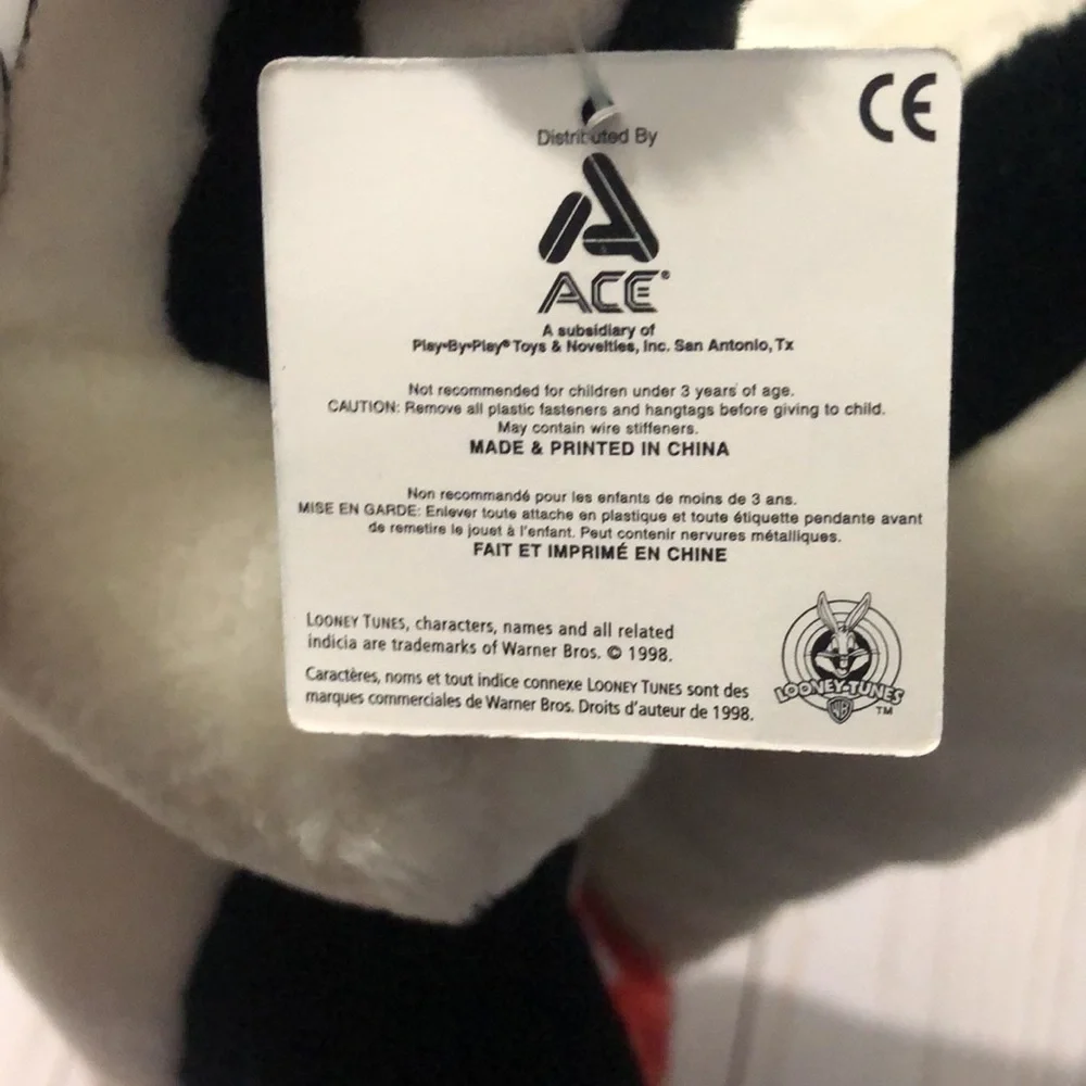 Pepe Le Pew Looney Tunes Valentine Plush